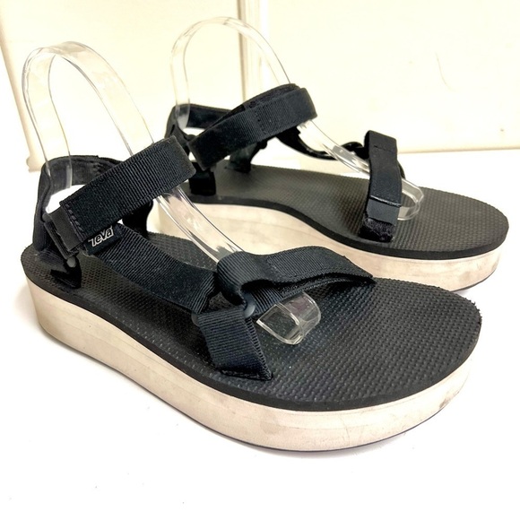 TEVA Flatform Universal sandals in Black womens size 10M Hiking comfy. - Picture 2 of 10
